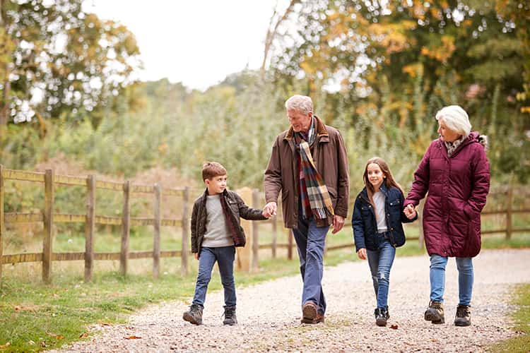 The Awesome Closeness of Grandparents & Grandkids